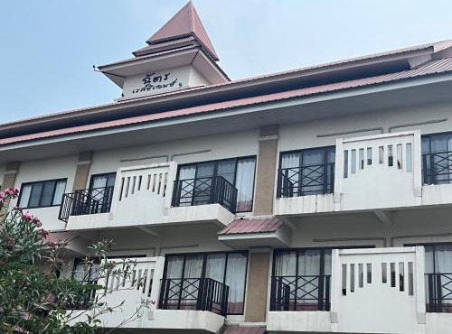 Chat Residence Hotel