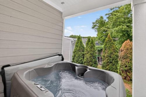 Chattanooga Duo 2 Connected Homes Sleeps 20 Hot Tub Pool Table Pet Friendly