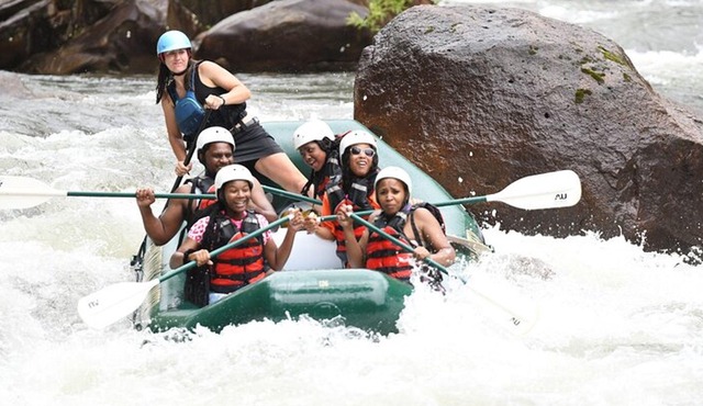Chattanooga Ocoee River Guided Whitewater Kayaking Experience