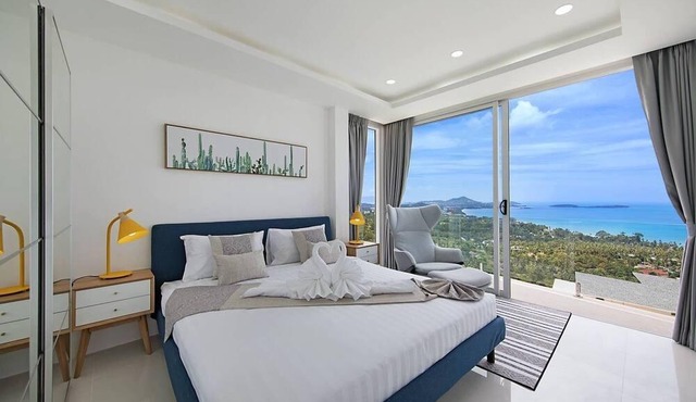 Chaweng Noi Lauxry 4-BR sea views Villa Flair