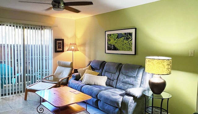 Cheerful Calming Condo near Clear Lake, NASA, Kemah, League City, and Pasadena.