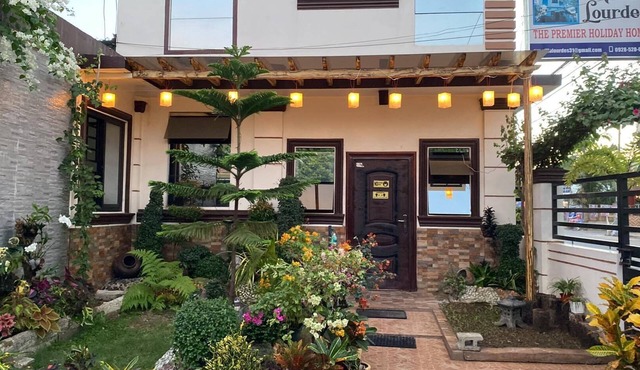 Cheerful/Comfortable 2 Bedroom Vacation Home near Hundred Islands 3 mins away!