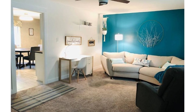 Cheerful Southside 3-bedroom Residence