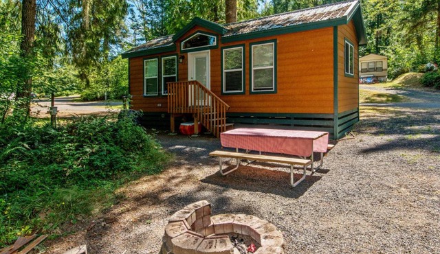 Chehalis Camping Resort Cottage 5