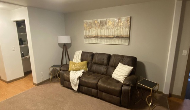 Chehalis upstairs 2 bd 2 bath apartment