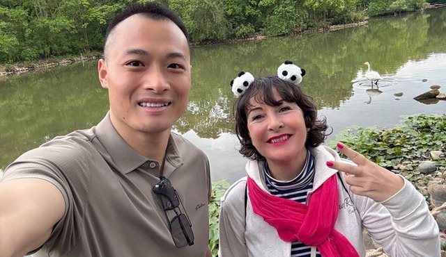 Chengdu Panda Base Private Tour With Hotel Pickup