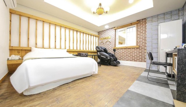 Cheonan Business Hotel