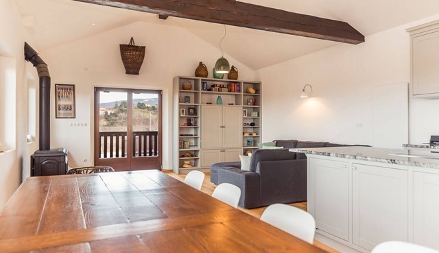 Cherry Orchard House, Karst Region - Spacious house with wonderful views over vineyards.