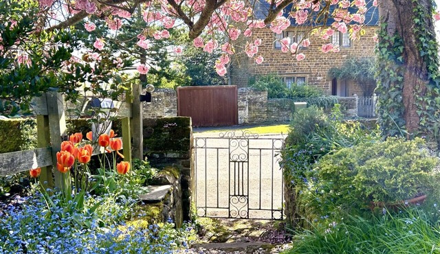 Cherry Tree Cottage - 3 Bed Countryside Retreat