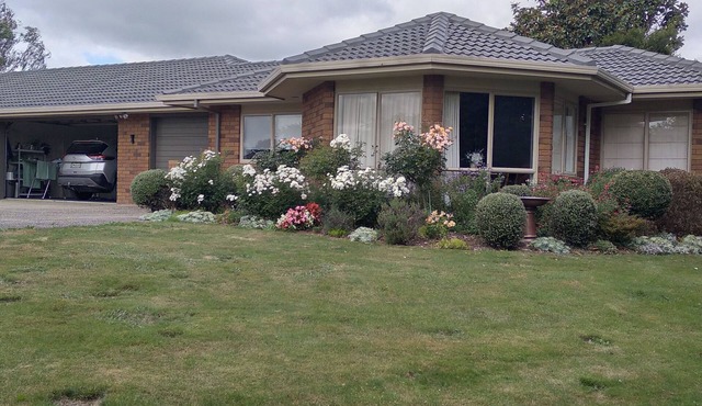 Cherry Tree Lane Accommodation, Quiet location bordered by farmland.