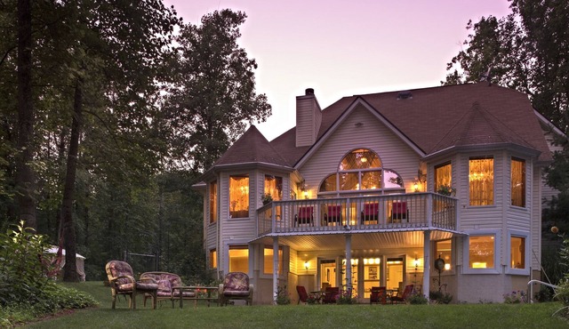 Cherry Valley Manor Luxury Bed and Breakfast