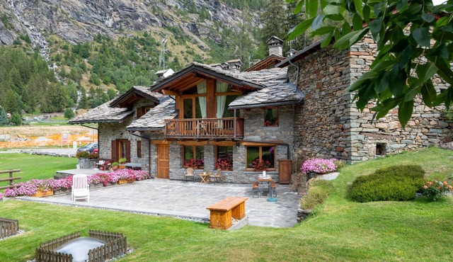 Chez Les Roset by Interhome
