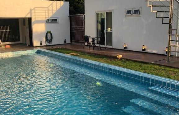 Chiang Khan Riverside Pool Villa