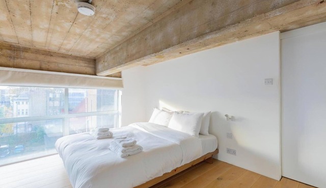 Chic 1BD Warehouse Conversion, Hackney
