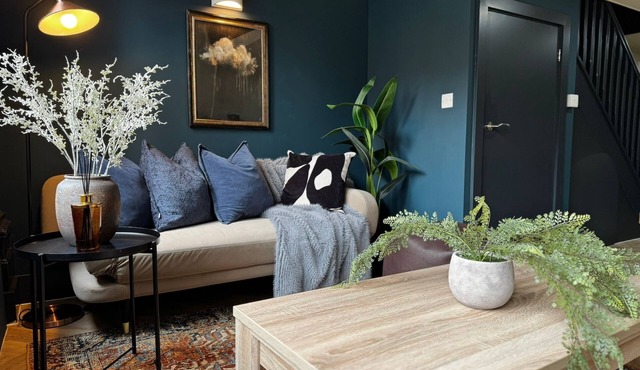Chic 2-bed loft, Central Leeds