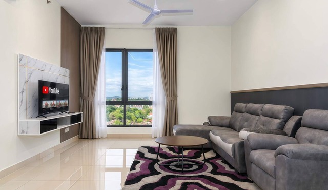 Chic 2BR Stay with Pool by Jonker Street