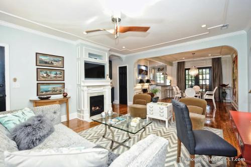 Chic and Comfortable 2BR near Uptown