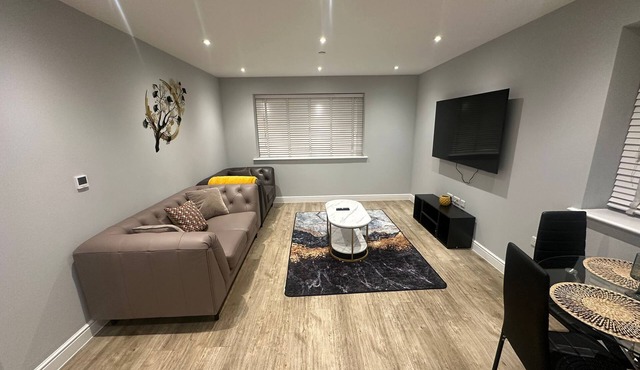 Chic and spacious 2 bedroom, 2 bath Apartment