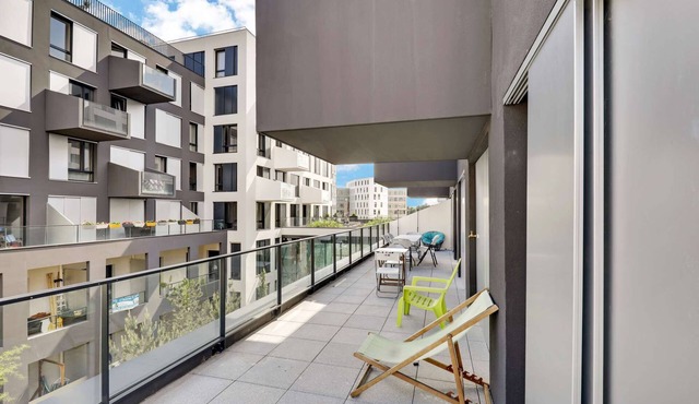Chic and spacious apart southern Paris