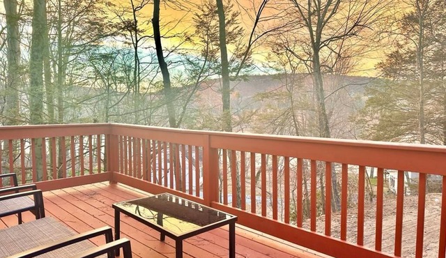 Chic Chalet River Views & Access