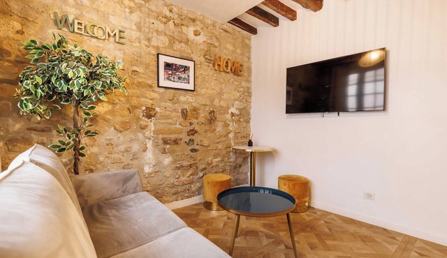 Chic, comfortable flat near rue Montmartre