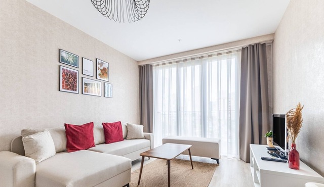 Chic, Modern and Ample Flat near Finance City