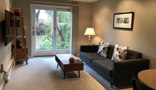 Chic modern and quiet Marina 1-bdrm apartment