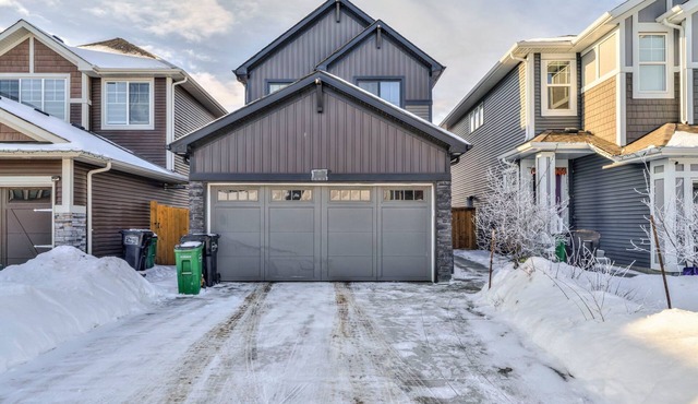 Chic Orchard Getaway –Close to YEG & Everything