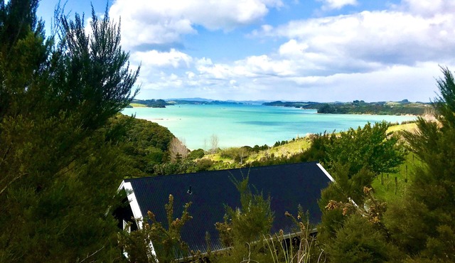 Chic, private, stunning views of the Bay of Islands
