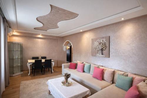 Chic, quiet, cozy pink apartment near Marjane