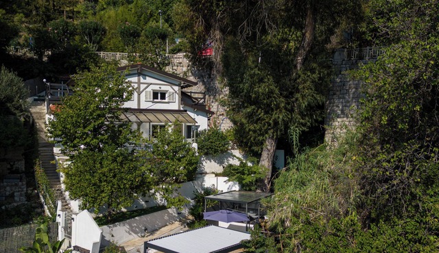 Chic Riviera Escape3 Bedroom Sea View Apartment in Beausoleil, Steps from Monaco