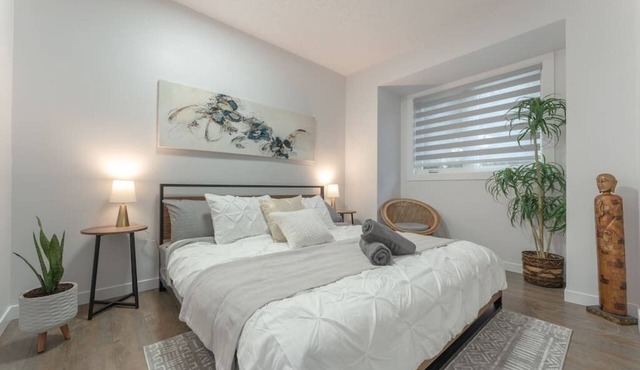 Chic💫Romantic3bed🌴patio🔝WIFI✨quiet retreat🆓parking