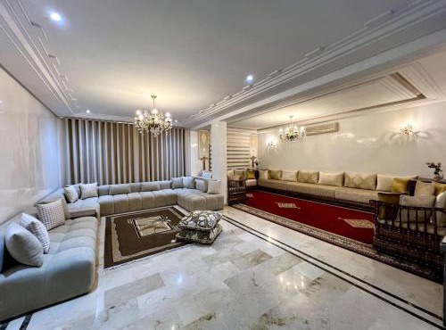 Chic & Spacious 4BR with Jacuzzi-Fez New City Stay
