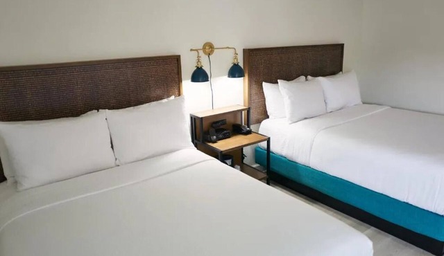 Chic Stay with Heated Pool, Steps from Union Square & Popular Attractions