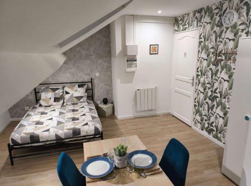 Chic Studio with Parking in Charleville-Mézières