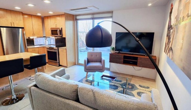 Chic Townhome Haven rooted Downtown