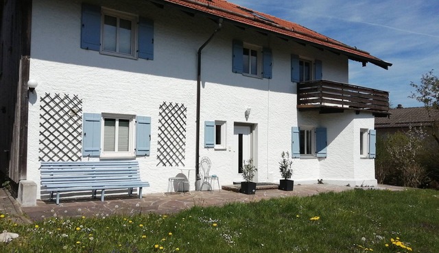 ChiemseeZeit - large beautiful apartment with balcony, terrace & garden in Rimsting