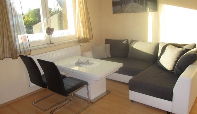 Child-friendly apartment with terrace, 800m to the beach