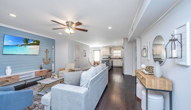 Chillin' In Charleston - Close to Downtown & Beach