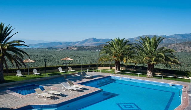 Chrissa Camping Rooms & Bungalows
