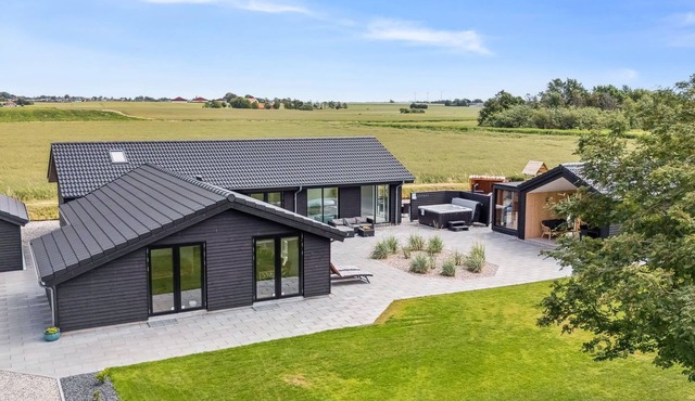 "Christian" - 600m from the sea by Interhome