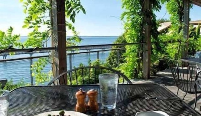 Chrysalis Inn & Spa Bellingham, Curio Collection by Hilton