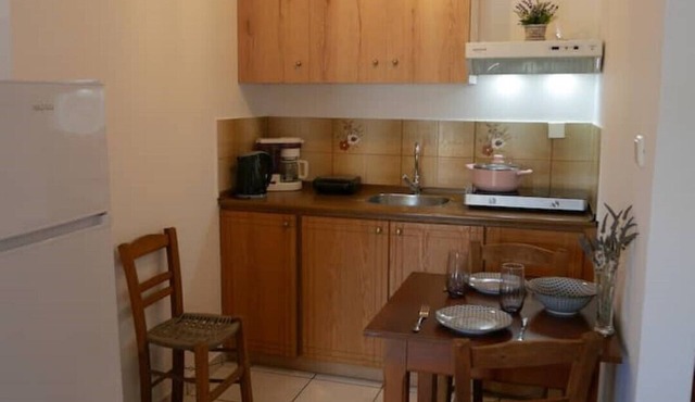 Chrysoula’s Welcoming Triple Room with Yard