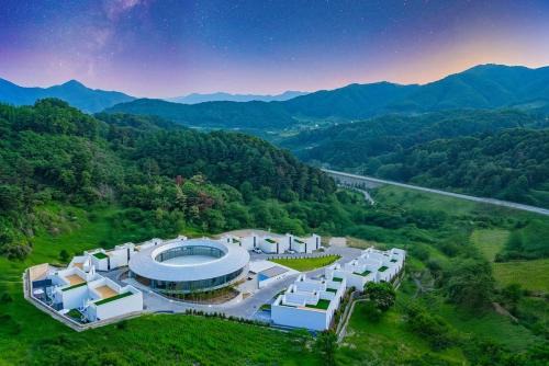 Chuncheon Interstellar PoolVilla
