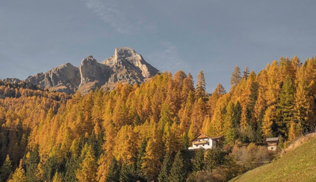 Ciasa Iachin · Charming Mountain Retreat with Private Sauna & Hot Tub