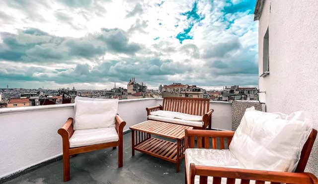 Cihangir VAV Suites