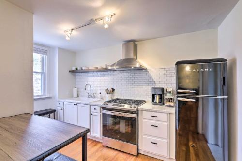 Cincinnati Vacation Rental: 6 Mi to Downtown!