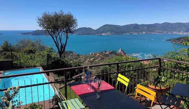 Cinque Terre breakfast home with optional access to Pool, Sauna and Jacuzzi