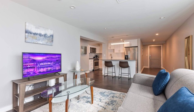City Apt Steps from Boston Waterfront