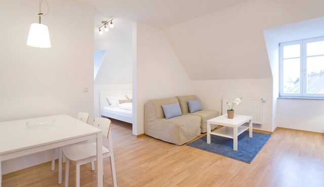 City Country River Studio Apartment '1'